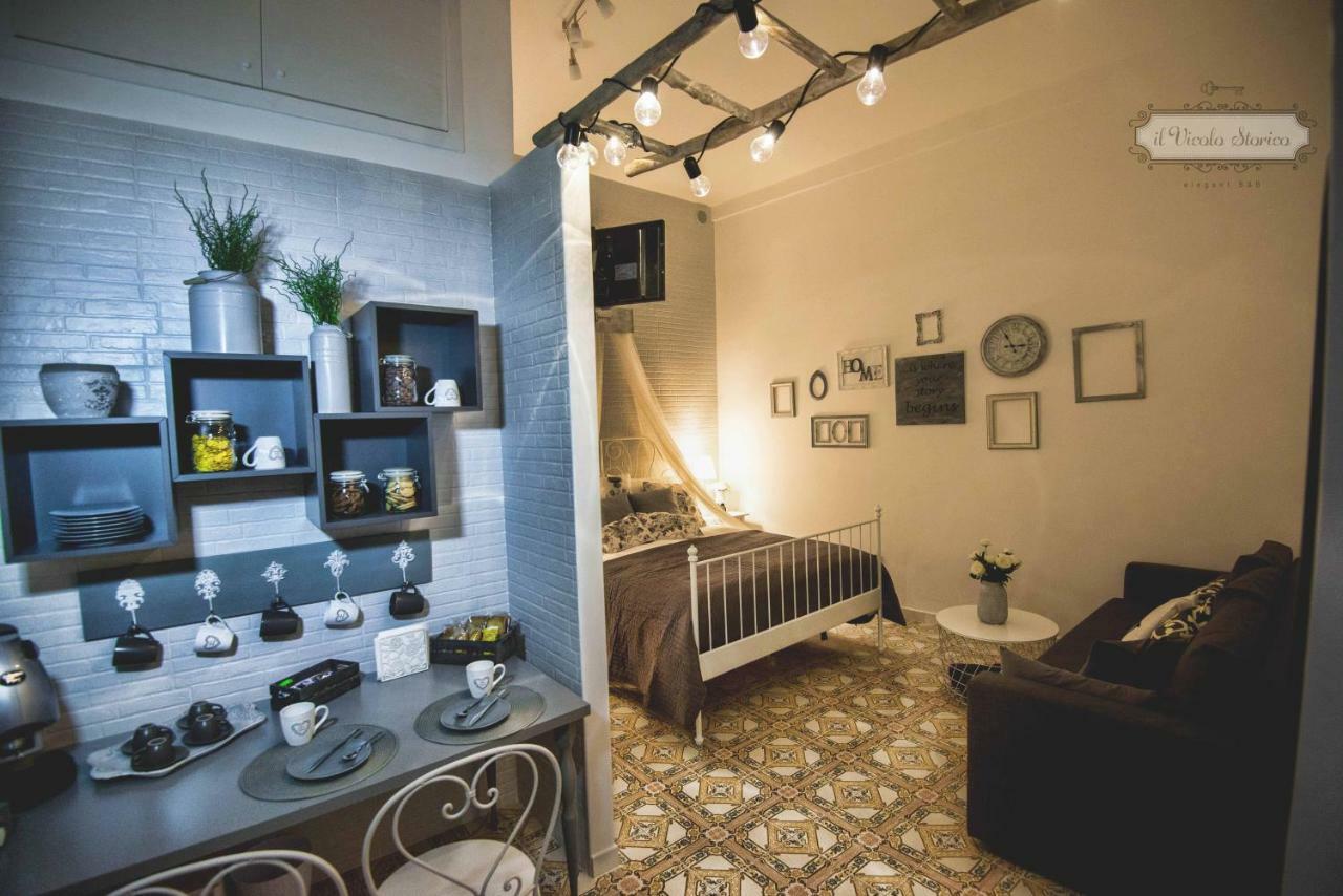 Elegant B&B - Il Vicolo Storico Salerno Eksteriør billede