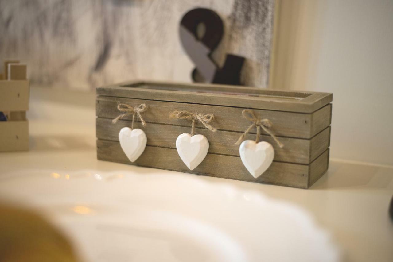 Elegant B&B - Il Vicolo Storico Salerno Eksteriør billede