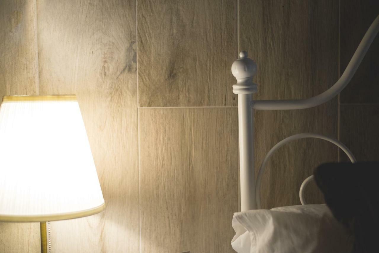 Elegant B&B - Il Vicolo Storico Salerno Eksteriør billede